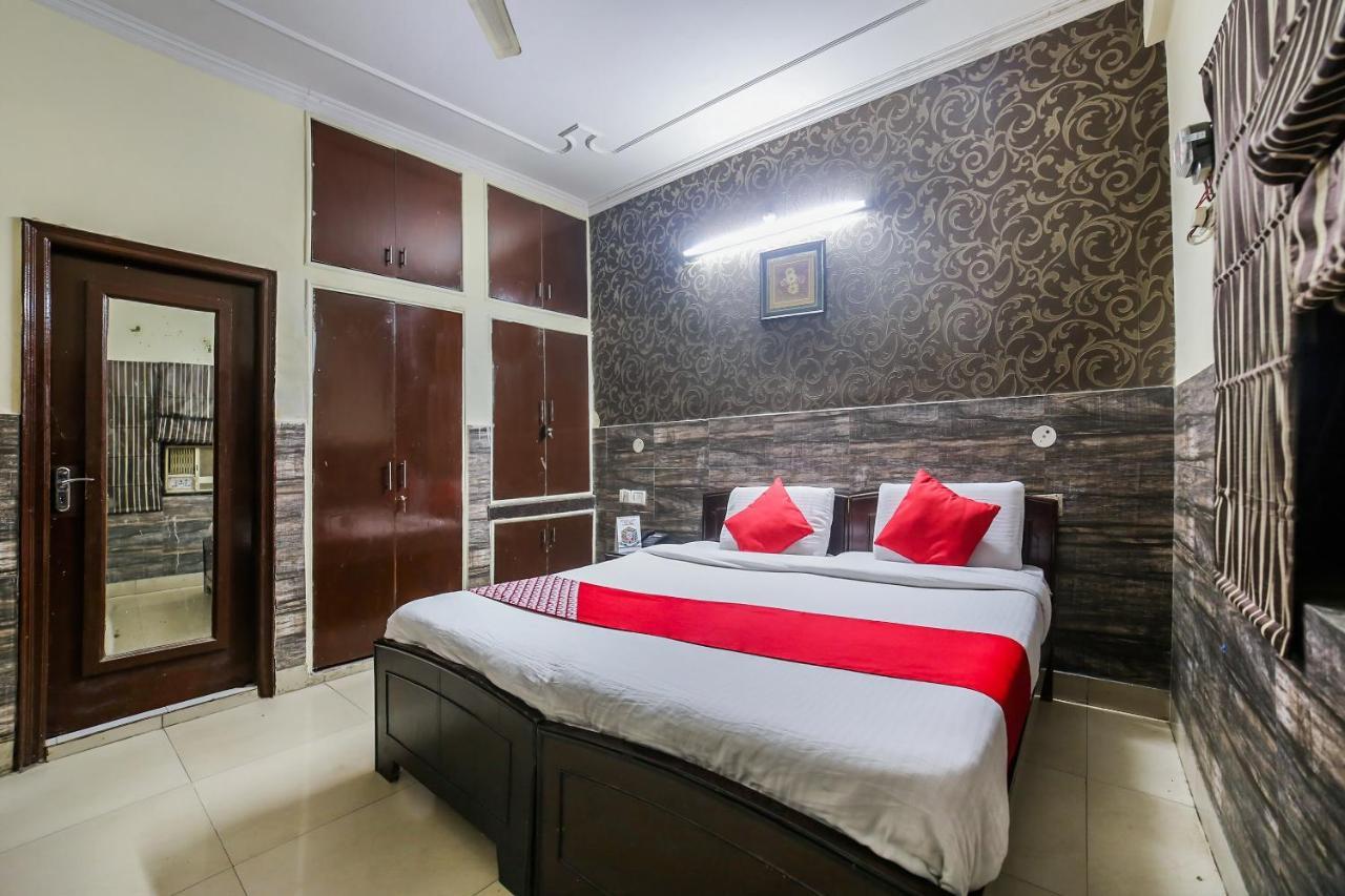 Oyo Downtown Inn Near Leisure Valley Park คูร์เคาน์ ภายนอก รูปภาพ