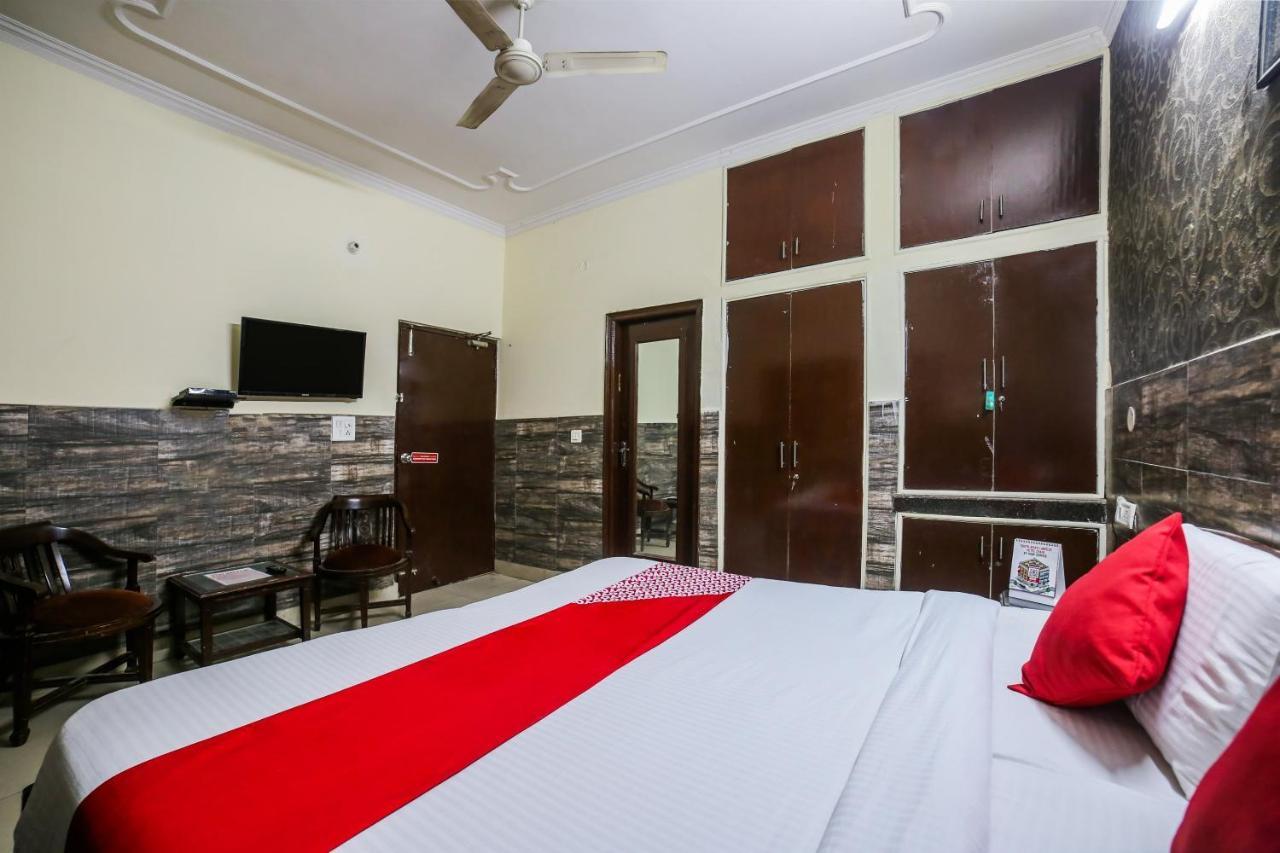 Oyo Downtown Inn Near Leisure Valley Park คูร์เคาน์ ภายนอก รูปภาพ
